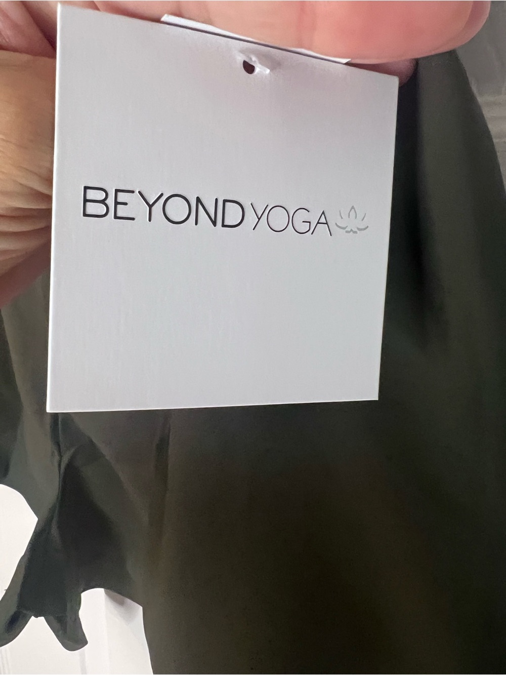 #789 NWT Beyond Yoga Status Shorts XL Olive Ink JetStretch - Picture 3 of 6